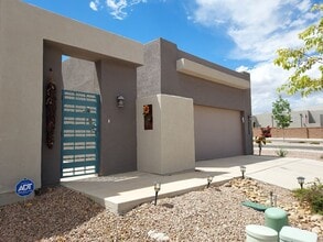 Building Photo - Charming 3-bedroom, 2-bath home in Los Lunas, NM
