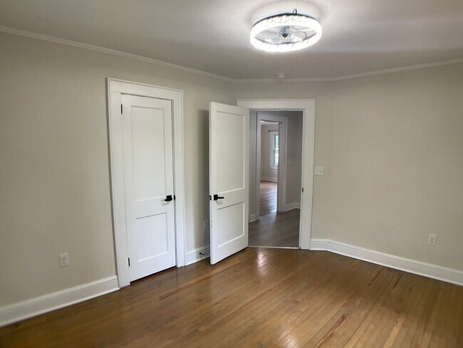 Building Photo - Adorable, Renovated Bungalow with Huge Yard and Deck!