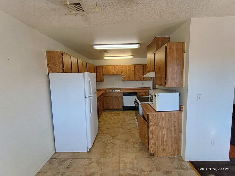 Building Photo - 6228 Ilanos Ln