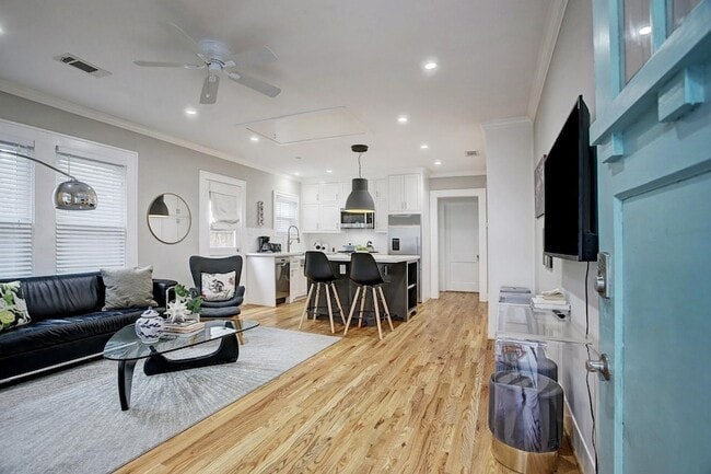 Building Photo - 127 Payne St