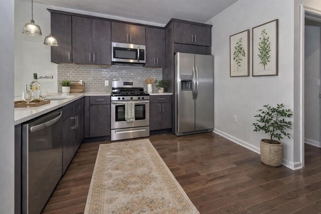 Building Photo - 536 Broadway