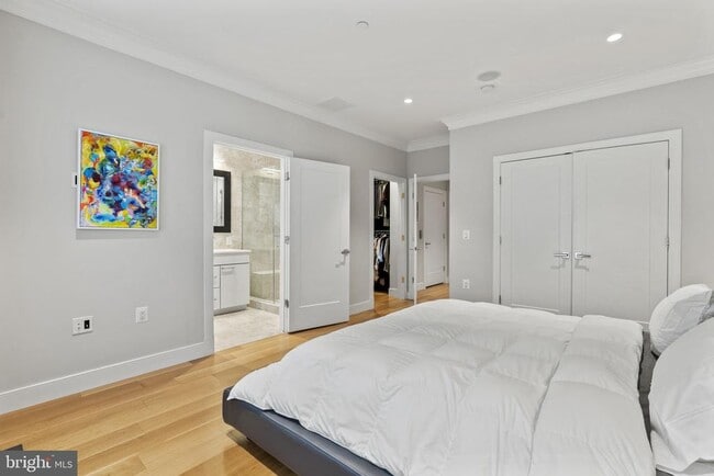 Building Photo - 1520 16th Ct N
