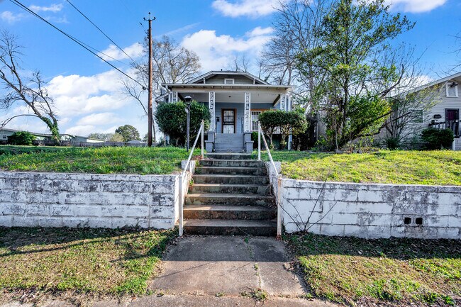 Primary Photo - 415 19th St N