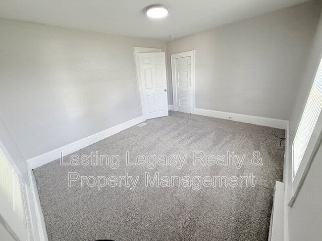 Building Photo - 212 N Laura Wall Blvd