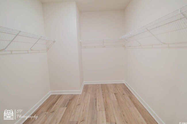 Building Photo - 1860 Villena Dr