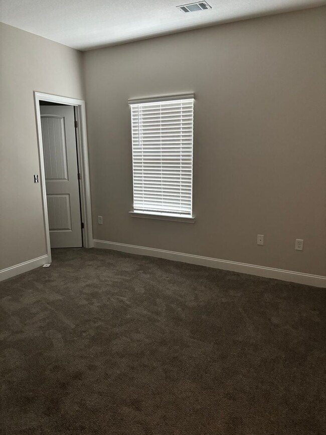 Building Photo - 238 Marron Wy