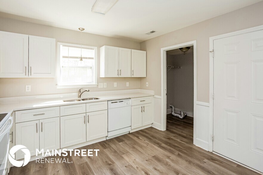 Building Photo - 9008 Gladden Ct