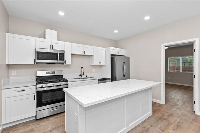 Building Photo - Brand new!