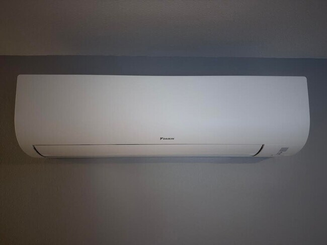 Building Photo - hune01