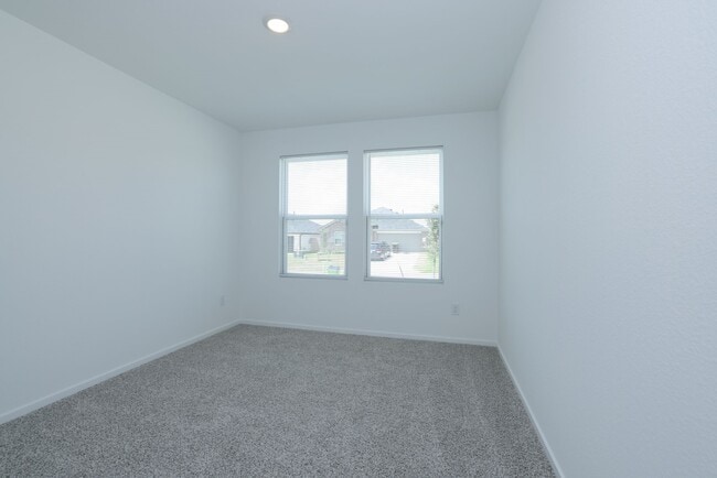 Building Photo - 40618 Balsam Run Ln