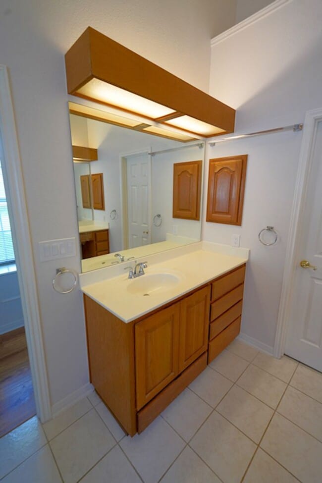 Building Photo - Beautifully Updated Home in Olympia Hills ...