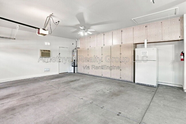 Building Photo - 7027 W Potter Dr