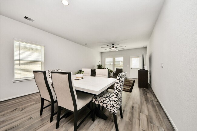 Building Photo - 8449 Sweet Cherry Ln