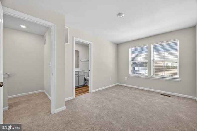 Building Photo - 63 Rolling Branch Dr