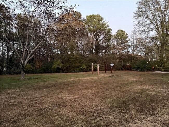 Building Photo - 498 Ridge Ave