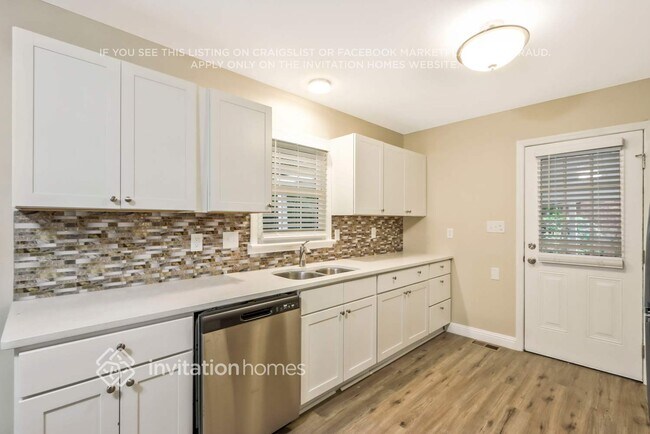 Building Photo - 6216 Bridlewood Ln