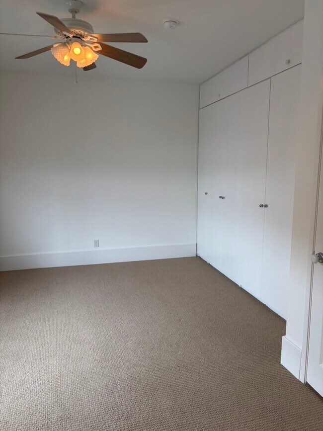 Building Photo - 12217 Rochester Ave