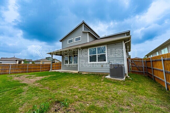 Building Photo - 2901 Louris Ln