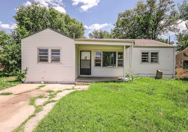 Building Photo - 2620 N Poplar St