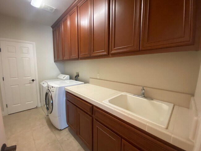 Building Photo - 3603 Fieldview Ct