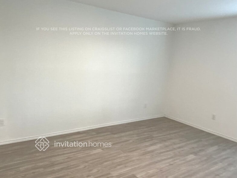 Building Photo - 6558 Runaway Row