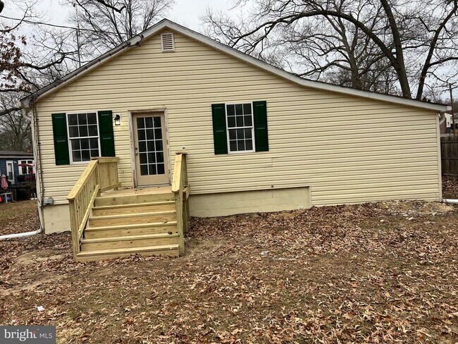 Building Photo - 7967 Foster Ave