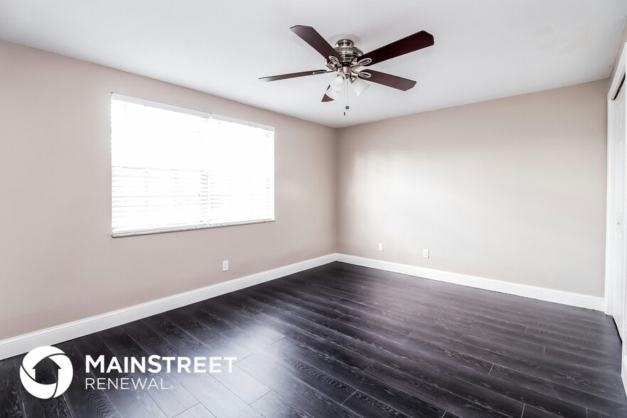 Building Photo - 6230 Westport Dr