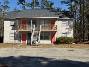 Building Photo - 134 Pointe S Dr