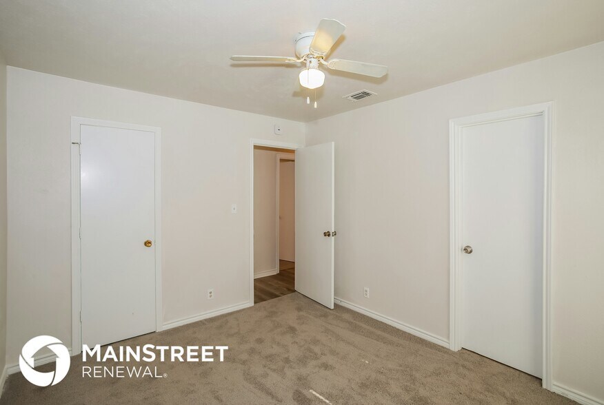 Building Photo - 512 Pine Bluff Dr