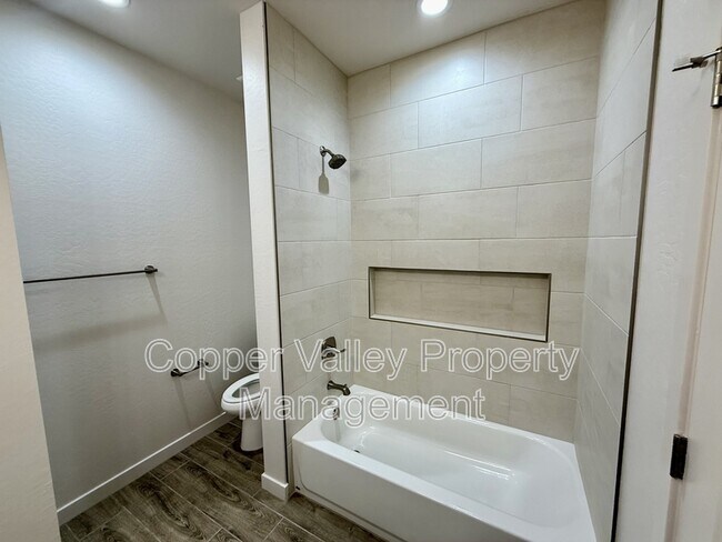 Building Photo - 13848 E Barwick Dr