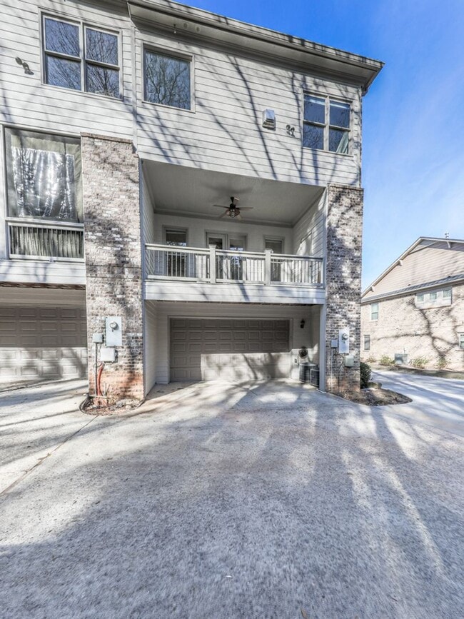 Building Photo - Luxury Alpharetta/Milton Townhouse!!