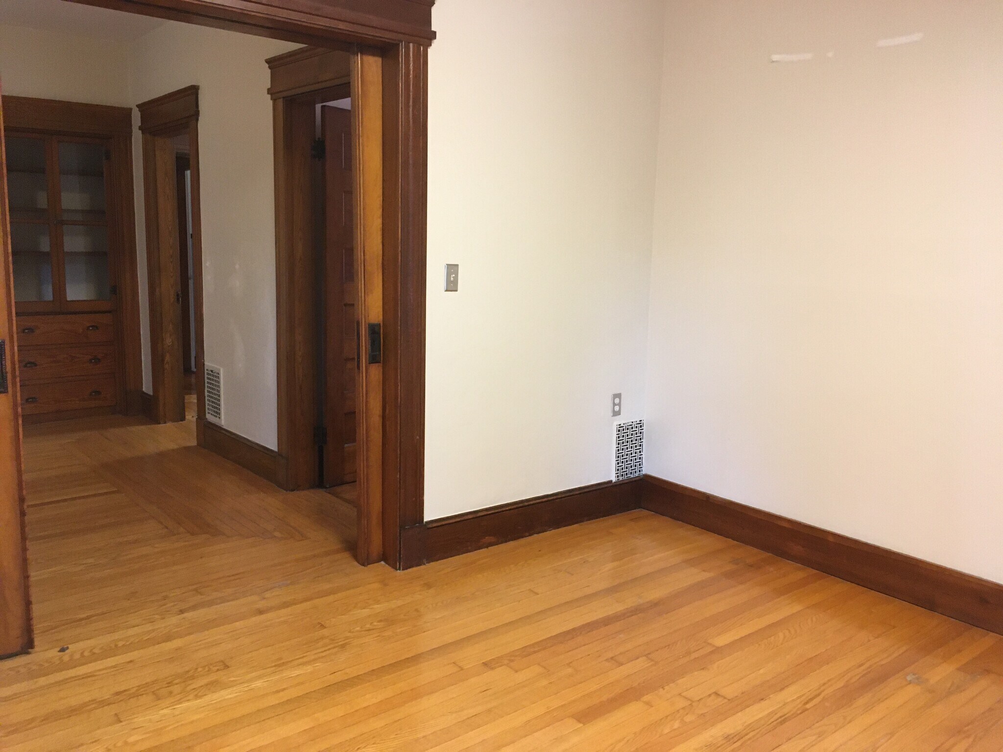 Building Photo - 56 Canner St