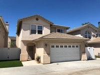 Building Photo - 440 Hart Dr