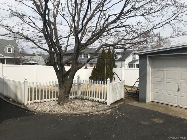 Building Photo - 40 Central Ave