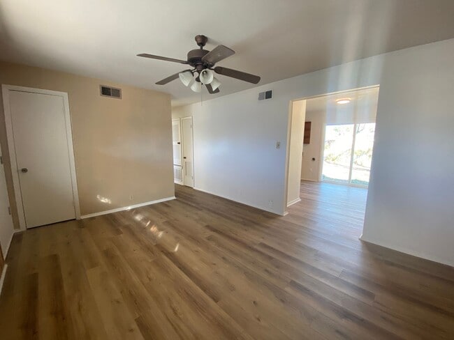 Building Photo - Remodeled 3bed/1bath Home