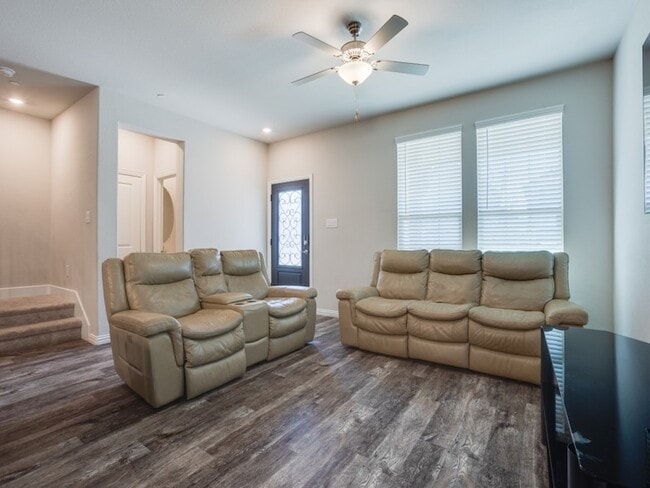 Building Photo - 4107 Bullwhip Creek Ln