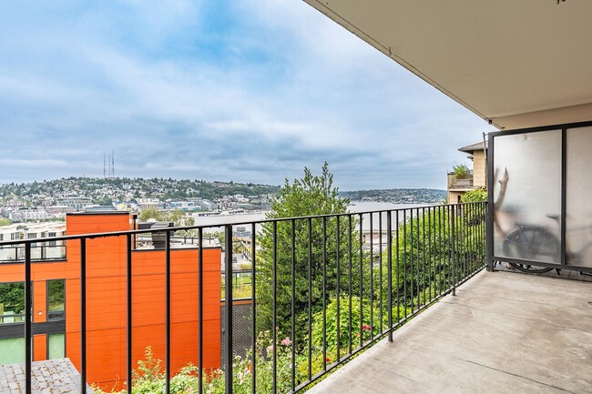 Interior Photo - Mark Spencer Apartments