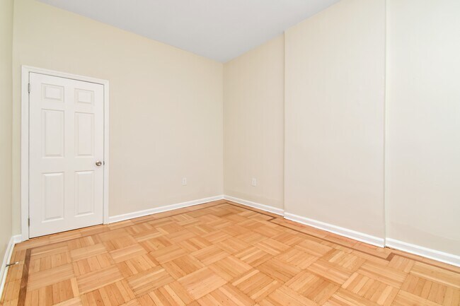 Building Photo - 2307 New York Ave