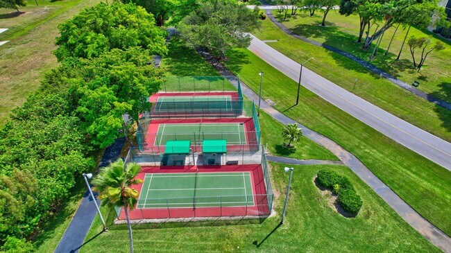 Building Photo - 14905 Wedgefield Dr