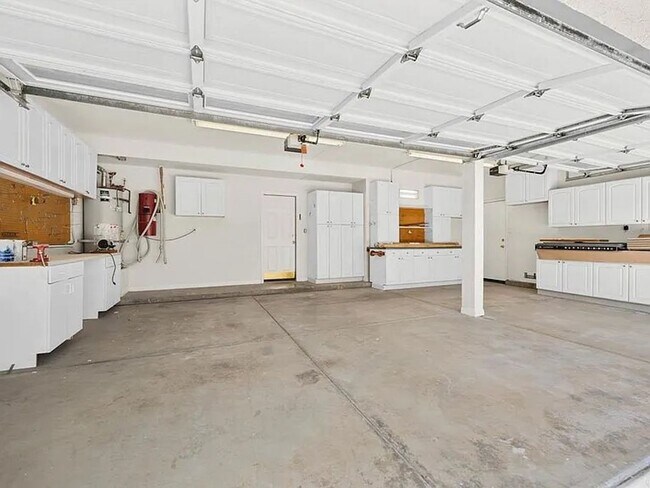 Building Photo - Beautiful Home in Murietta