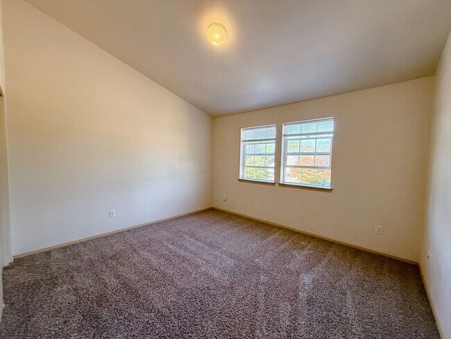 Building Photo - 1842/1844 Valencia St