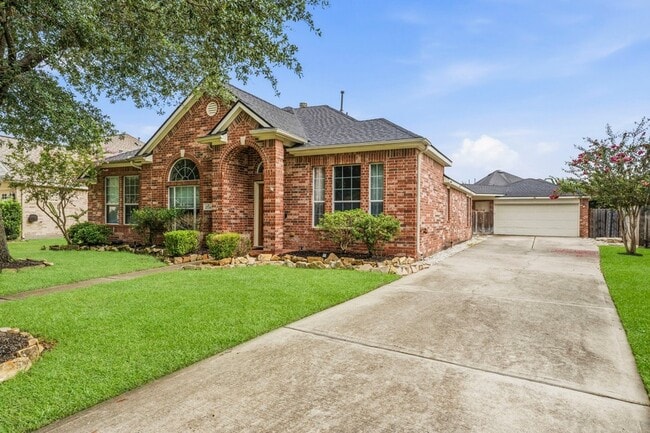 Building Photo - 27730 Geneva Hills Ln
