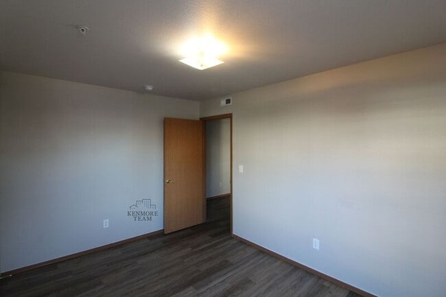 Building Photo - 6405 Chapel Hill Blvd