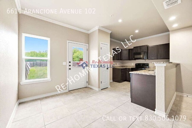 Building Photo - 6611 Arancione Ave