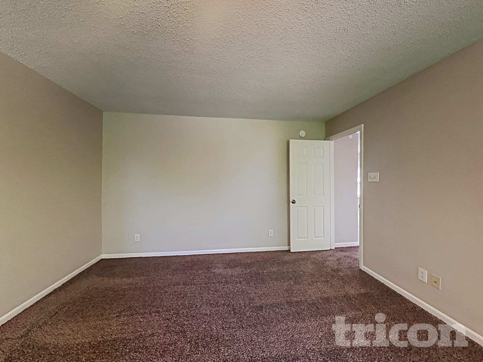 Building Photo - 2117 Westmere Dr