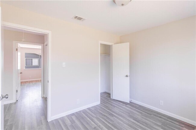 Building Photo - 10309 Burmaster Ln