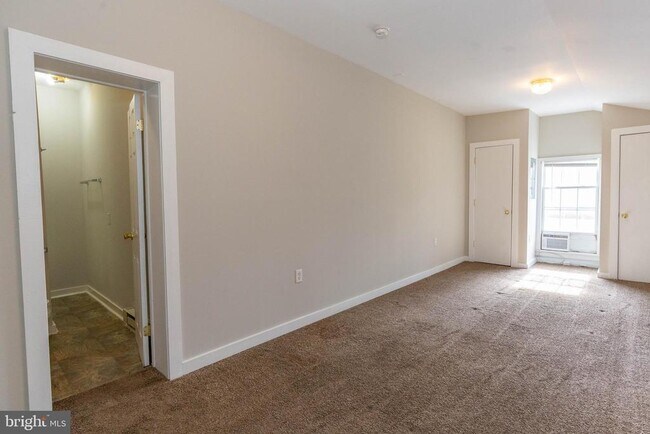 Building Photo - 301 W Martin St