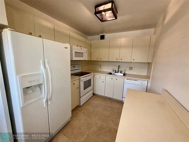 Building Photo - 1401 SW 134th Way