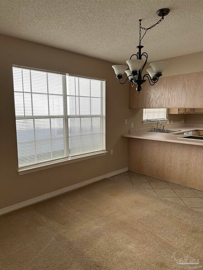 Building Photo - 132 Wildflower Ln