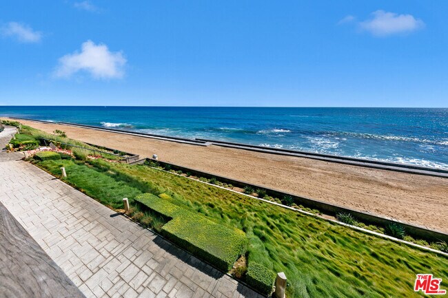 Building Photo - 11856 S Beach Club Way